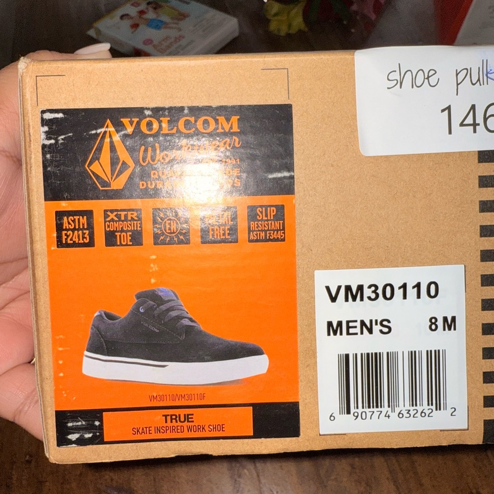 Volcom Black Sneakers Sleek Comfortable Design